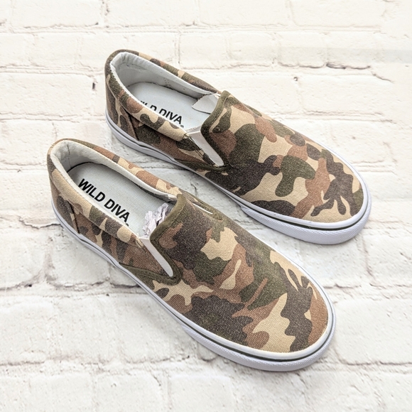 Y2K army camo canvas sneakers (Size 7) - Picture 2 of 6